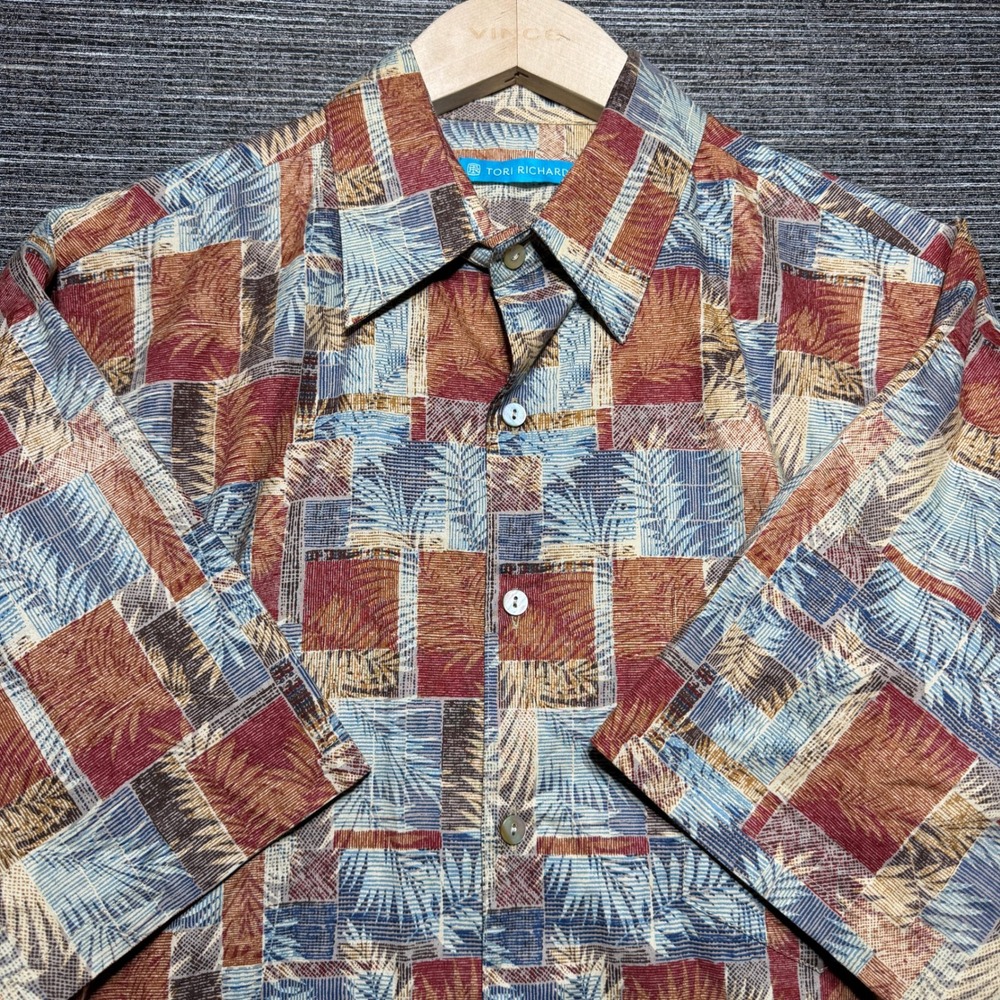 Tori Richard Button Up Shirt Men M Blue Palms Abstract SS Hawaiian Cotton Lawn